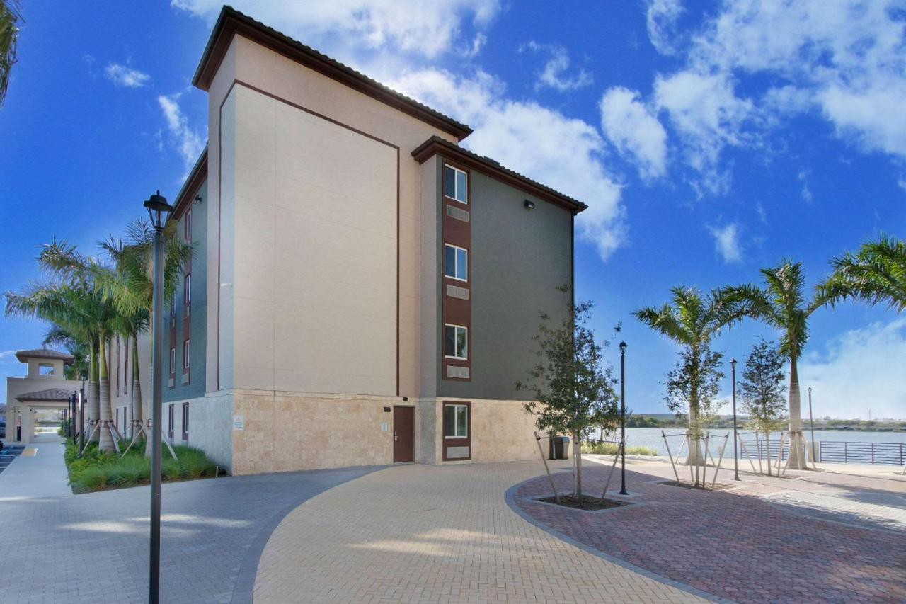 Woodspring Suites Miramar Zewnętrze zdjęcie